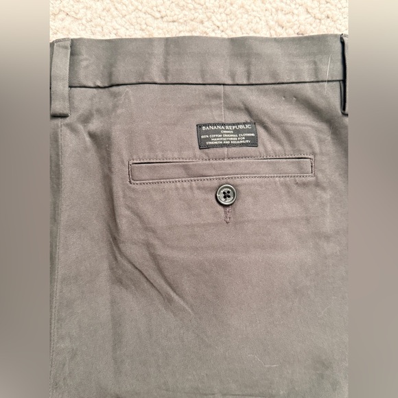 Men's Banana Republic Dark Gray Chino Pants - Picture 4 of 5